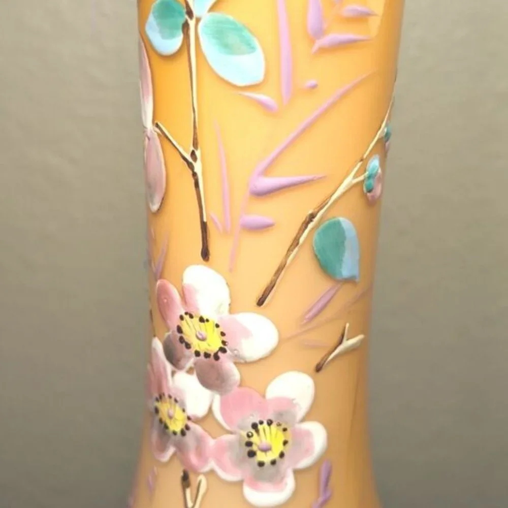 19th-Century Harrach Czech (Bohemia) Opal Vase -  Antique 11"- Hand-Enameled - Picture 16 of 16